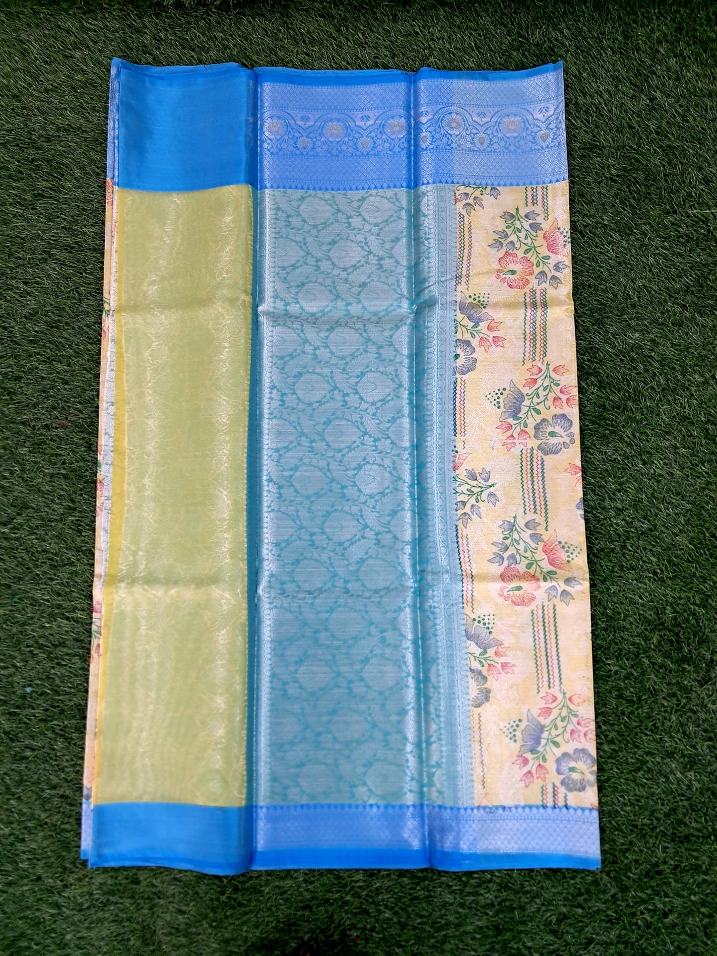 Kanjivaram soft silk saree(SAREE CODE-S002)