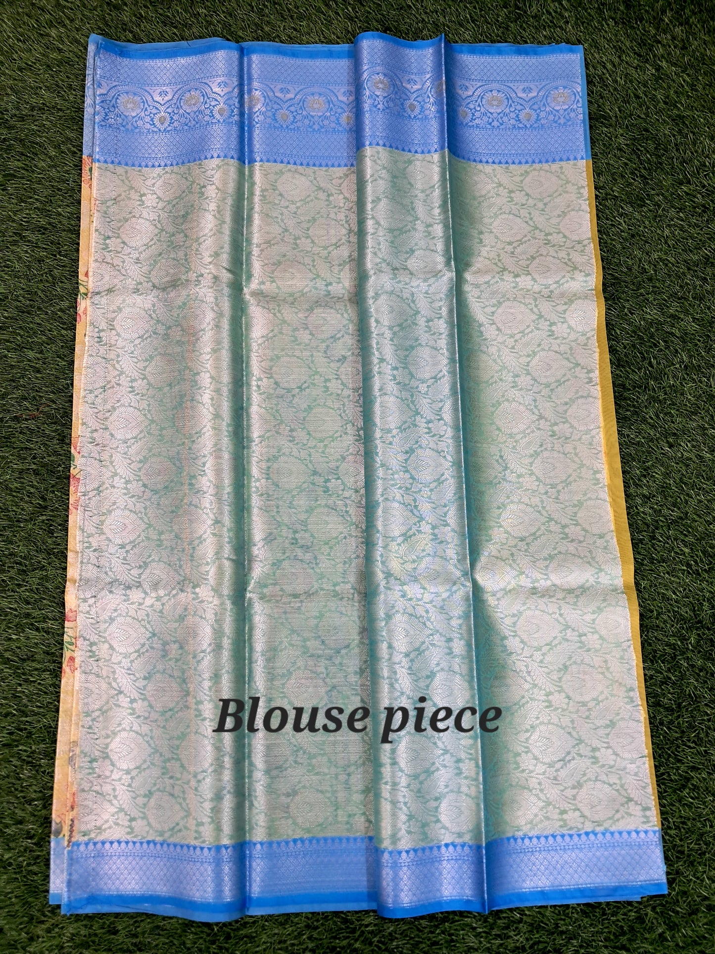 Kanjivaram soft silk saree(SAREE CODE-S002)