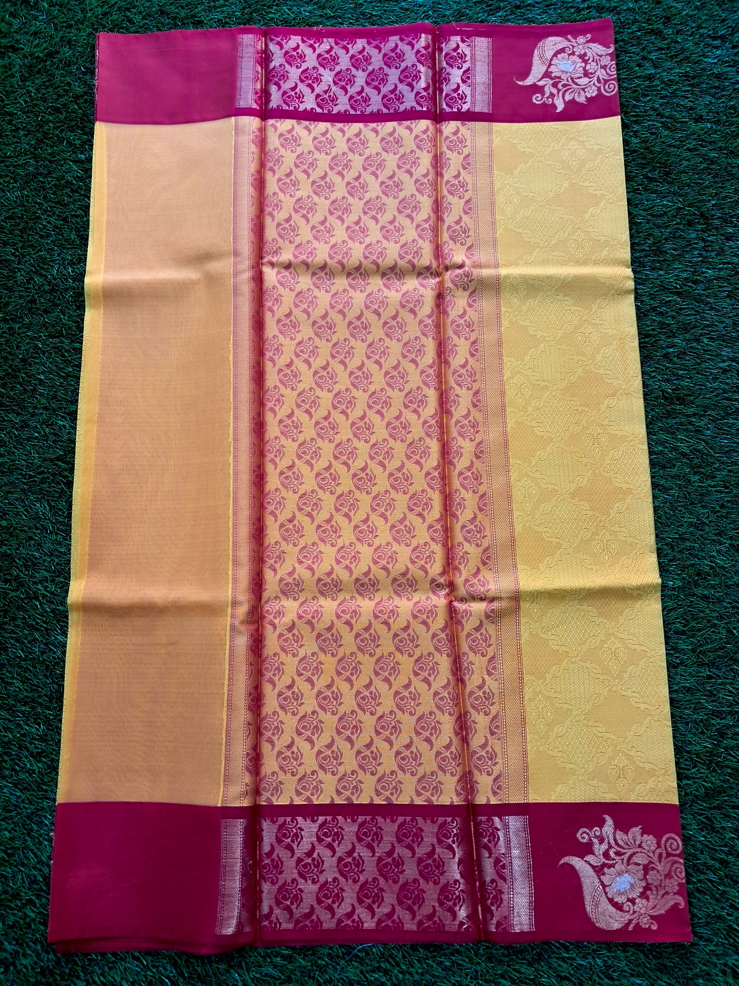 Kanjivaram soft silk saree (SAREE CODE- S014)