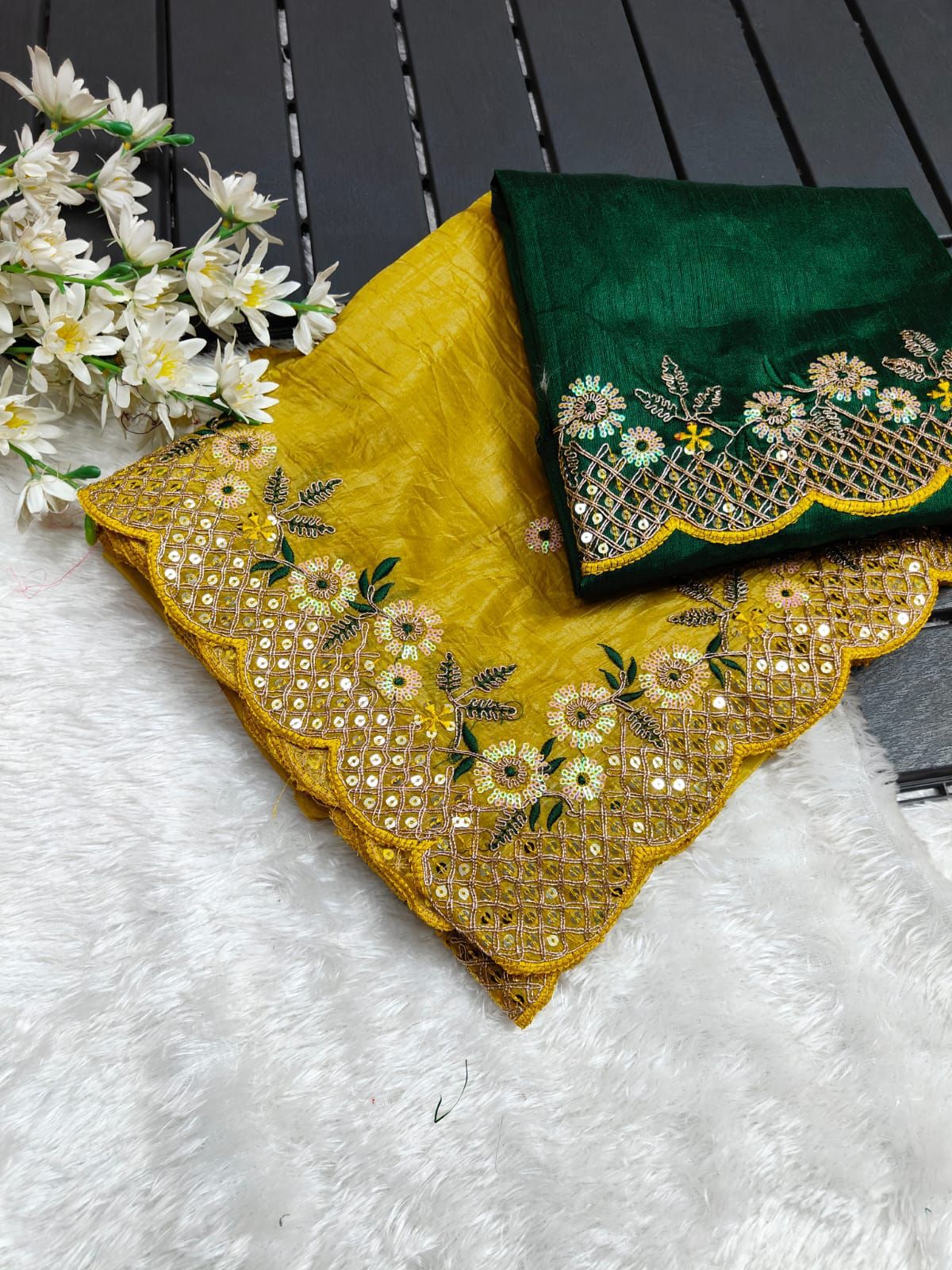 Premium Soft gold crush silk saree(SAREE CODE-MMPL326)